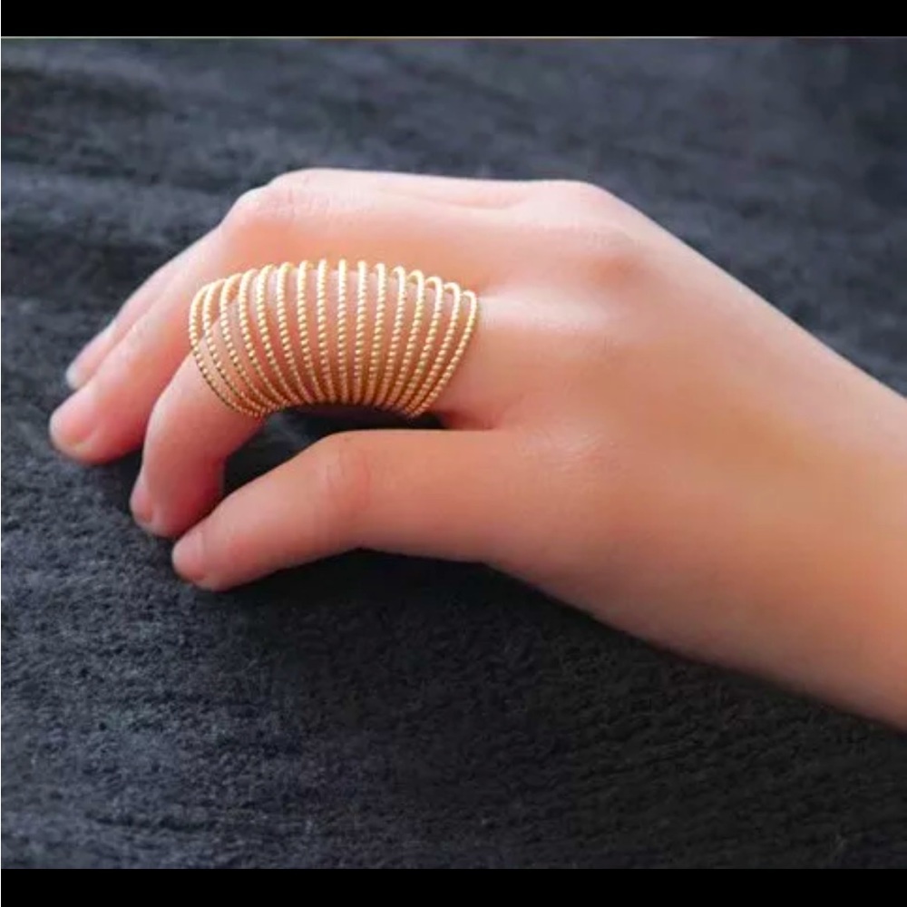 New Silver Vintage Alloy Long Spring Finger Ring